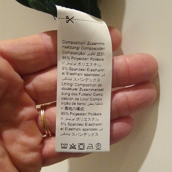 Amyenjoylife green lightweight velvet look jumpsuit size small - Picture 9 of 9